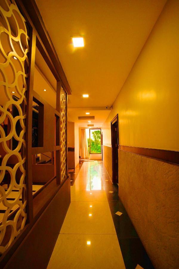 Del-679 Munnar Exterior foto